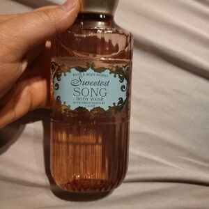Bath & Body Works Sweetest Song Body Wash - Rose Gold